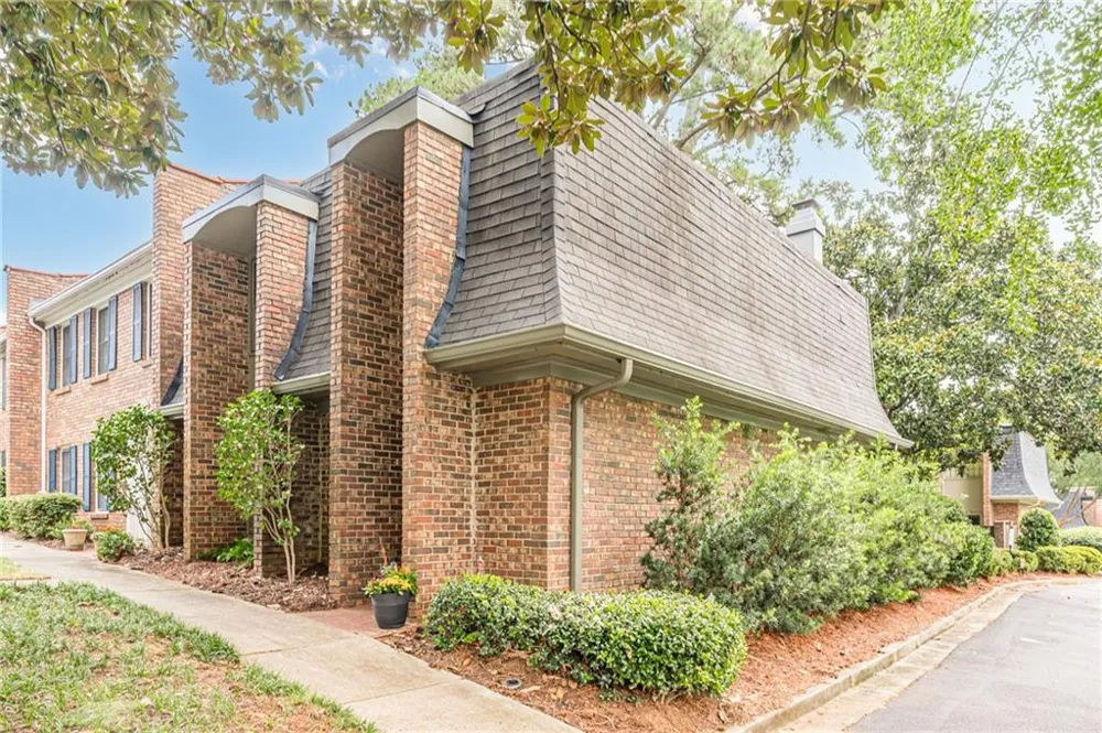 26 Old Ivy Square NE #26 Atlanta, GA 30342