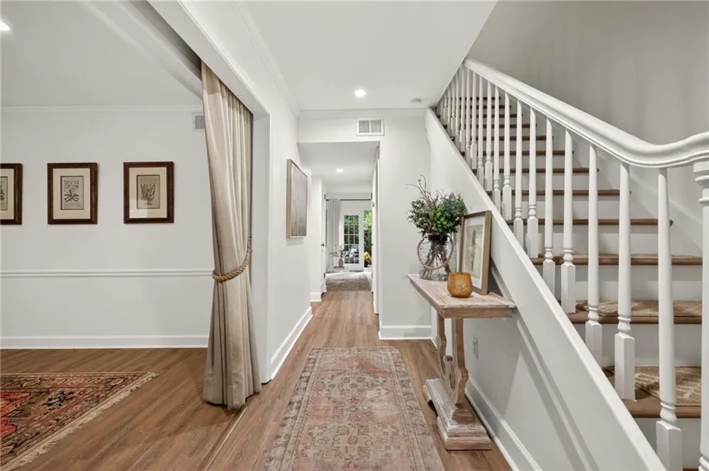 26 Old Ivy Square NE #26 Atlanta, GA 30342