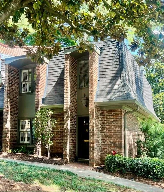 26 Old Ivy Square NE #26 Atlanta, GA 30342