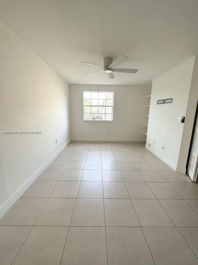 18316 NW 68th Ave #I Hialeah, FL 33015