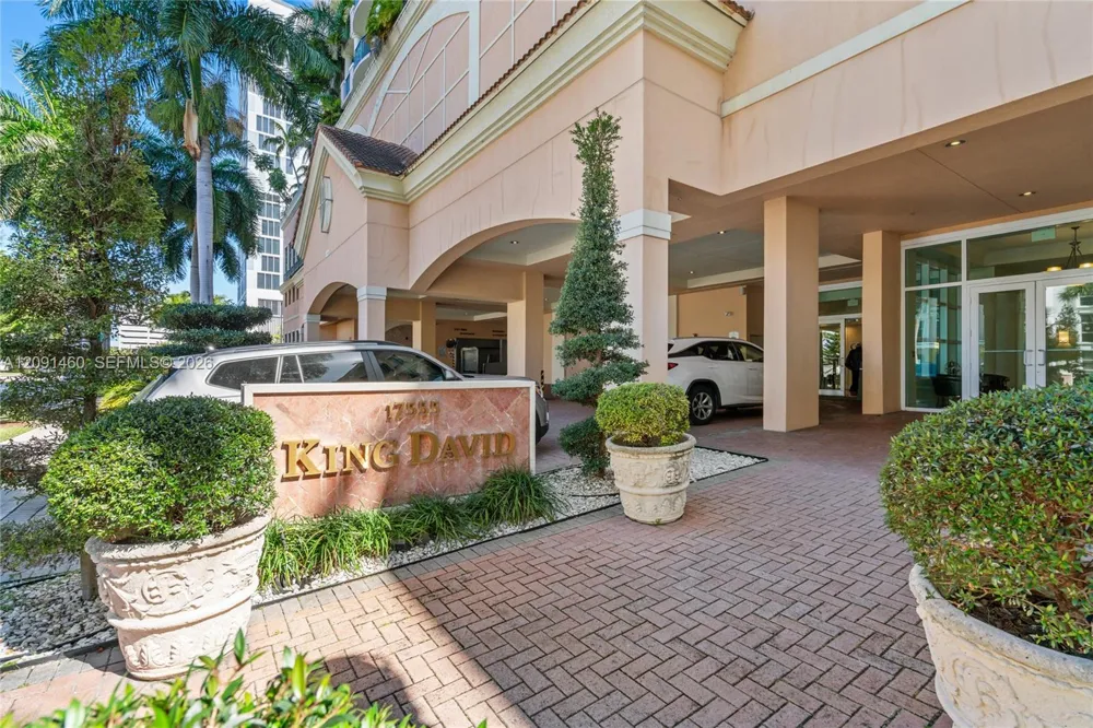 17555 Atlantic Blvd #UPH3 Sunny Isles Beach, FL 33160