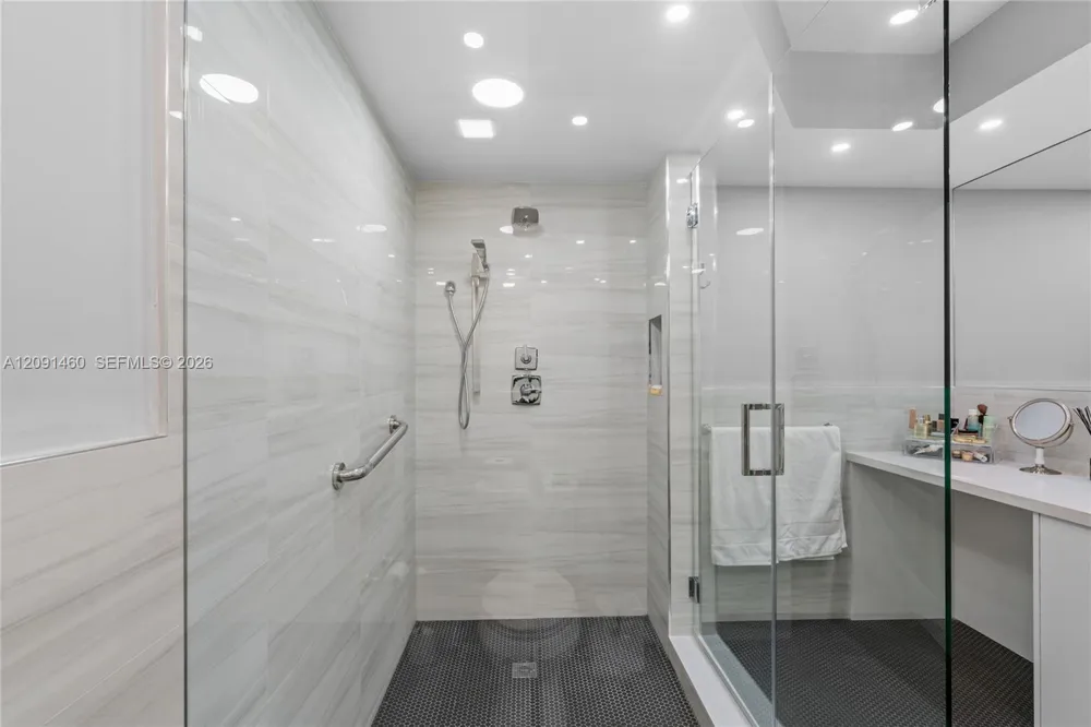 17555 Atlantic Blvd #UPH3 Sunny Isles Beach, FL 33160