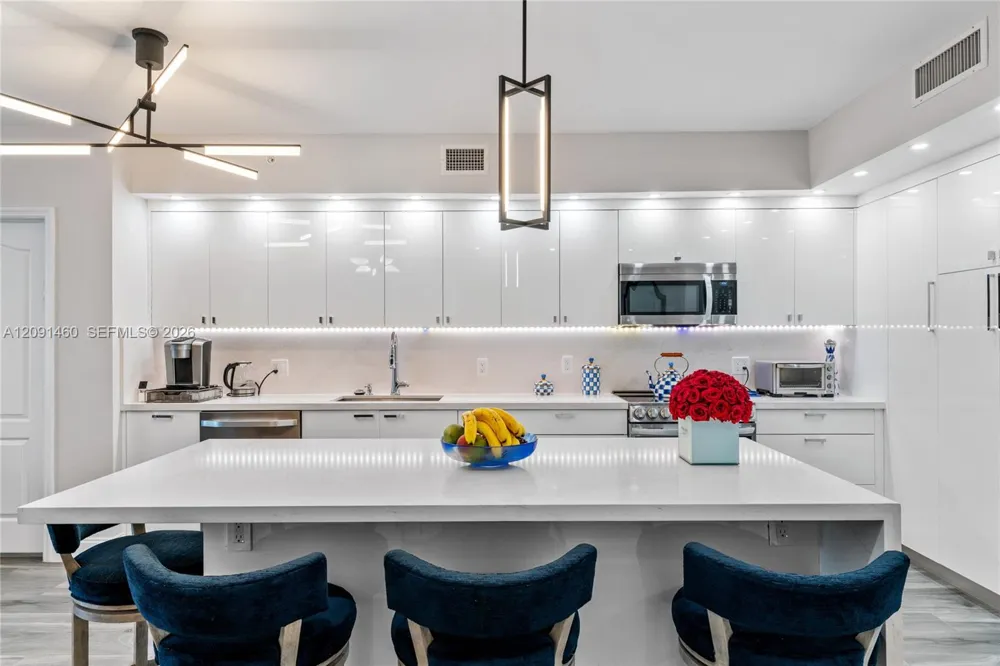 17555 Atlantic Blvd #UPH3 Sunny Isles Beach, FL 33160