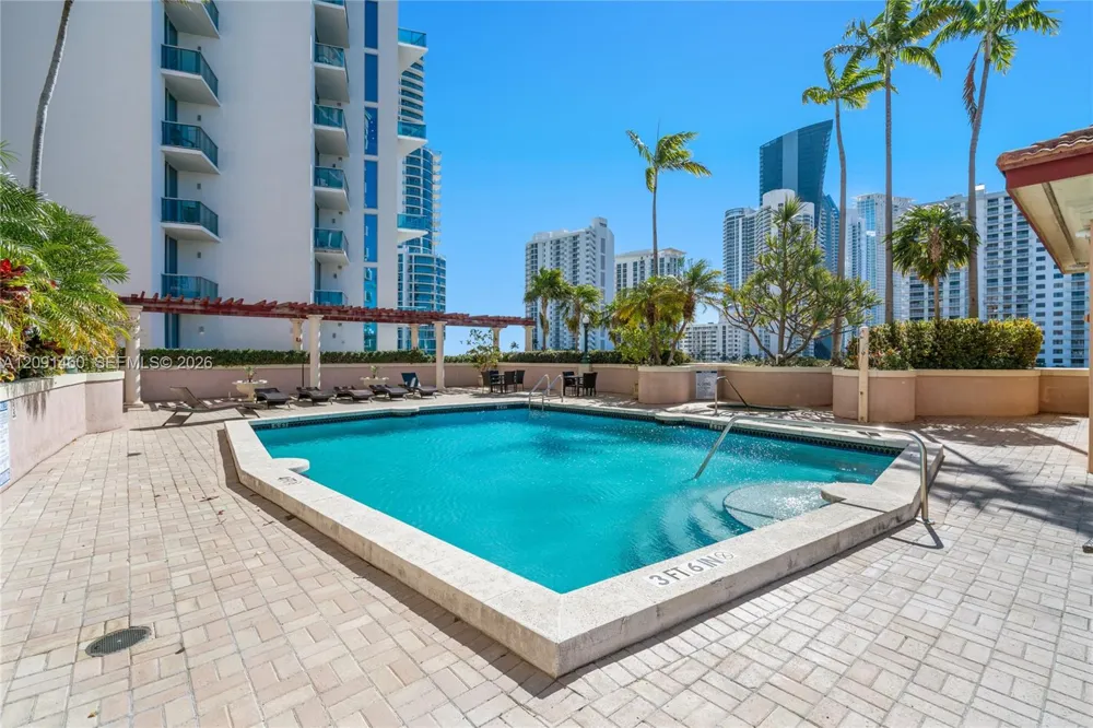 17555 Atlantic Blvd #UPH3 Sunny Isles Beach, FL 33160