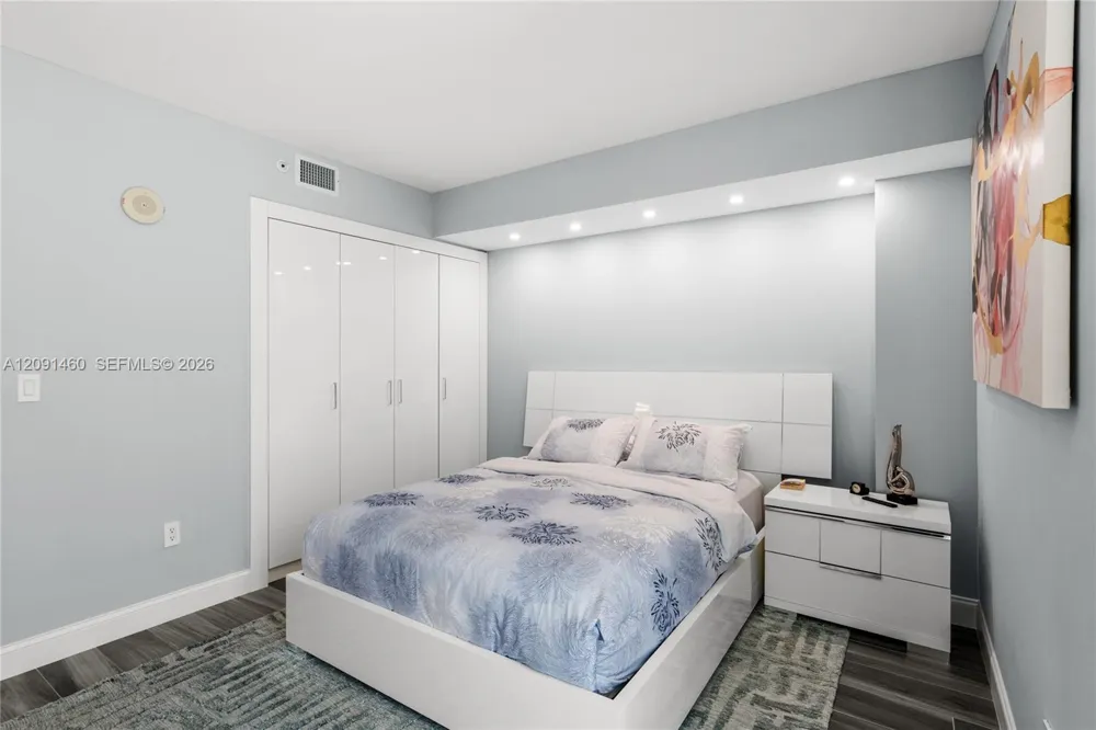 17555 Atlantic Blvd #UPH3 Sunny Isles Beach, FL 33160