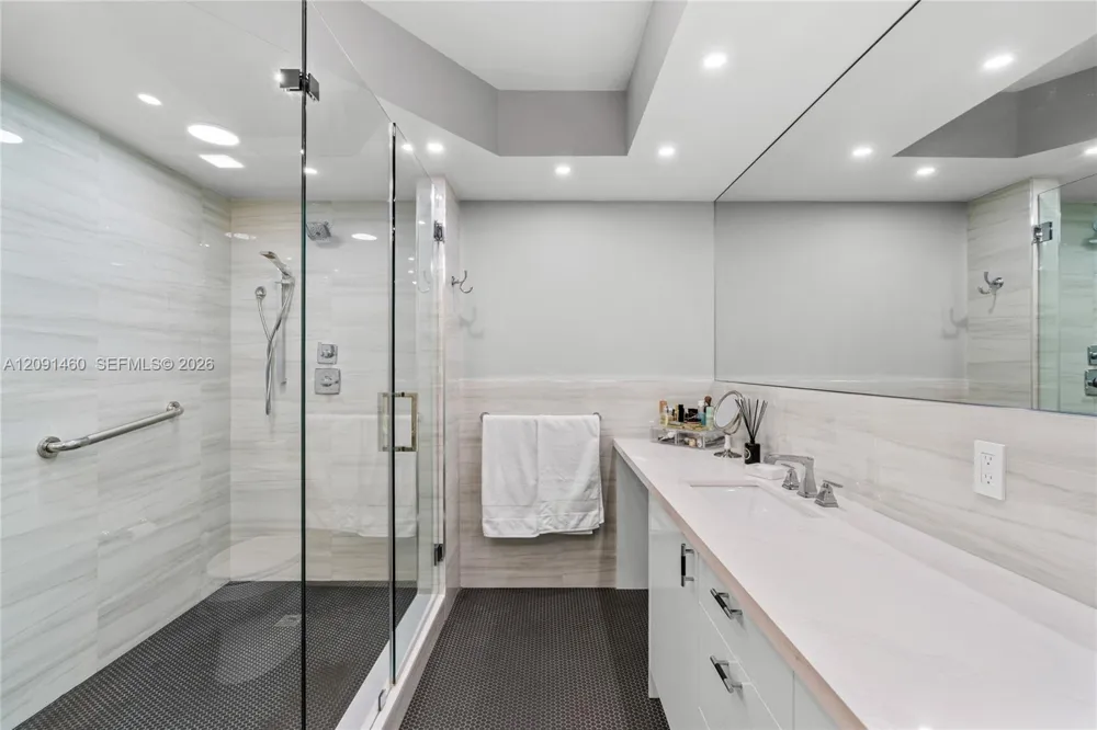 17555 Atlantic Blvd #UPH3 Sunny Isles Beach, FL 33160