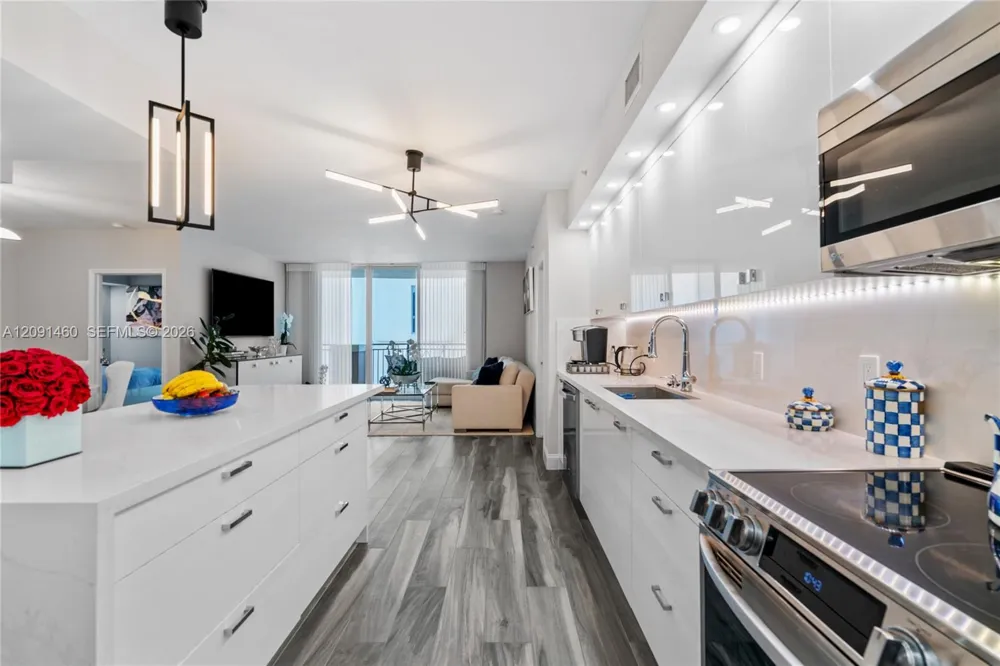17555 Atlantic Blvd #UPH3 Sunny Isles Beach, FL 33160