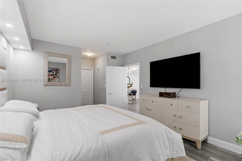 17555 Atlantic Blvd #UPH3 Sunny Isles Beach, FL 33160