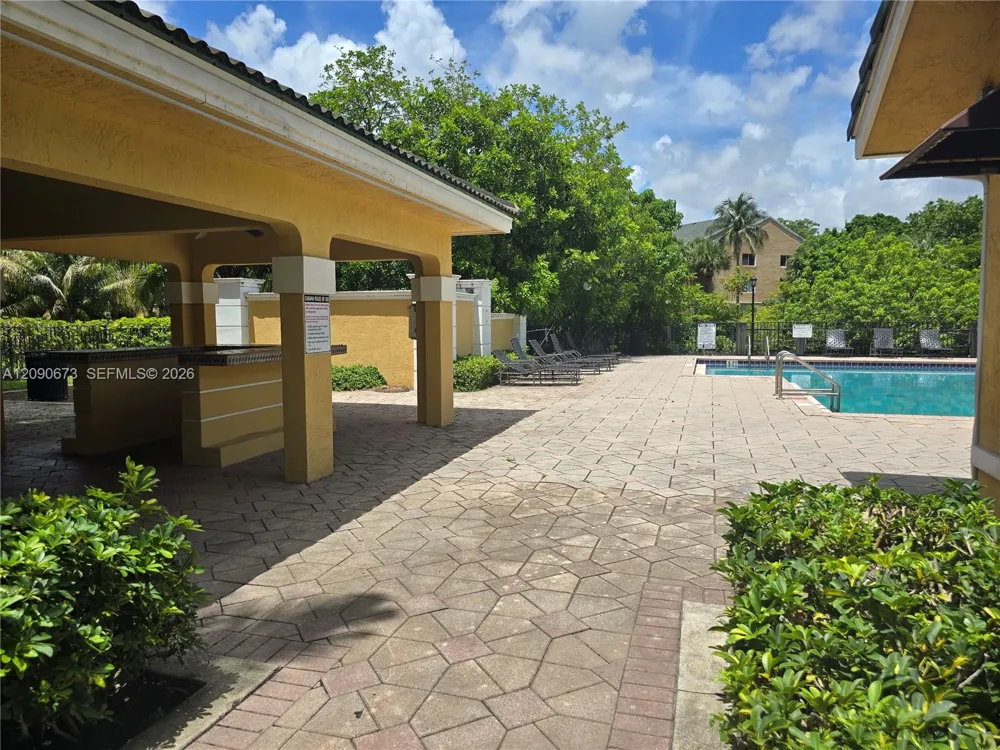 4015 W McNab Rd #D305 Pompano Beach, FL 33069