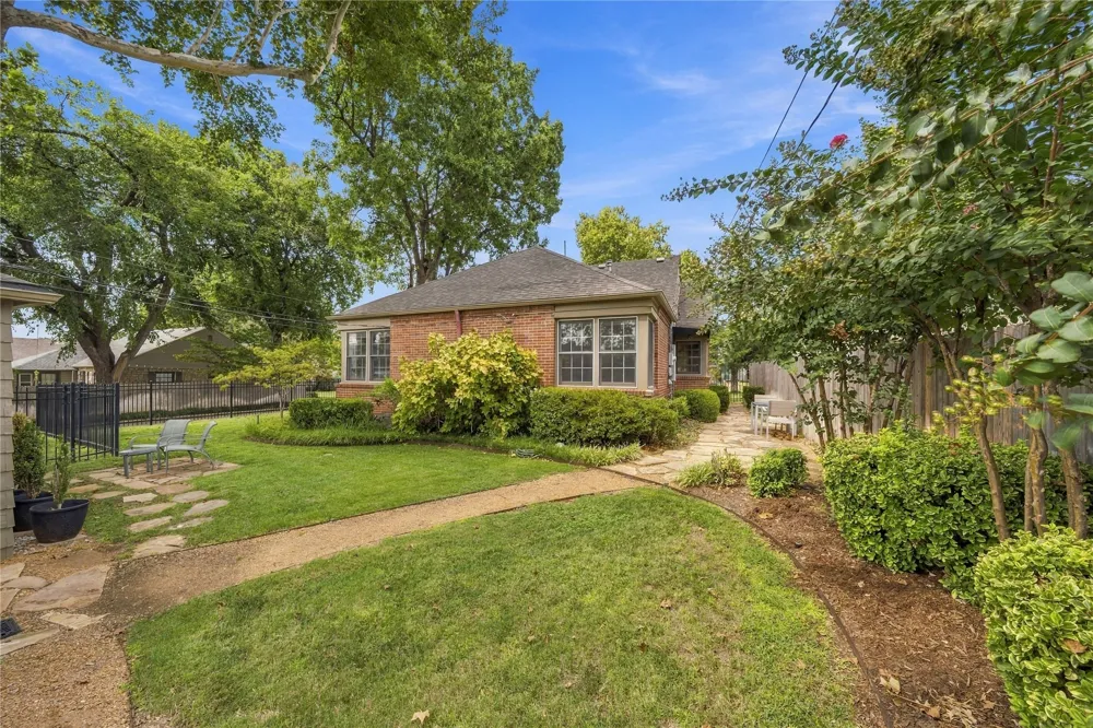 2504 E 20th Street Tulsa, OK 74104