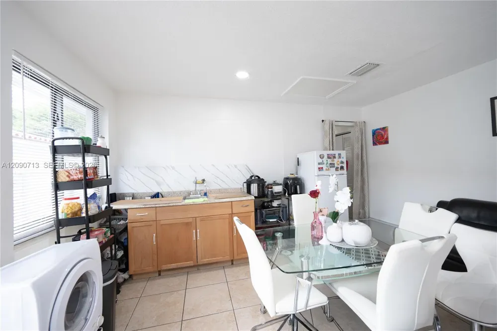 2920 SW 69th Ave #A Miami, FL 33155