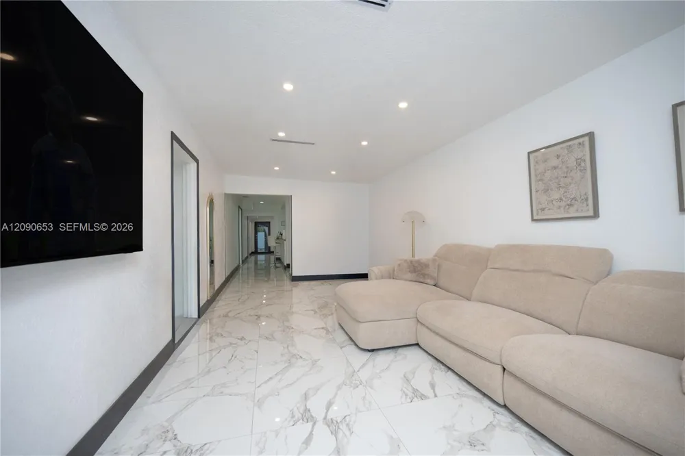 2920 SW 69th Ave #0 Miami, FL 33155