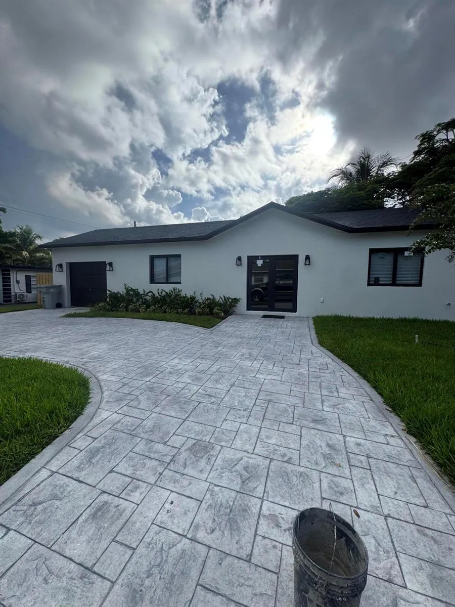 230 NE 14TH Pompano Beach, FL 33060