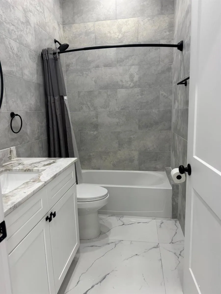 230 NE 14TH Pompano Beach, FL 33060