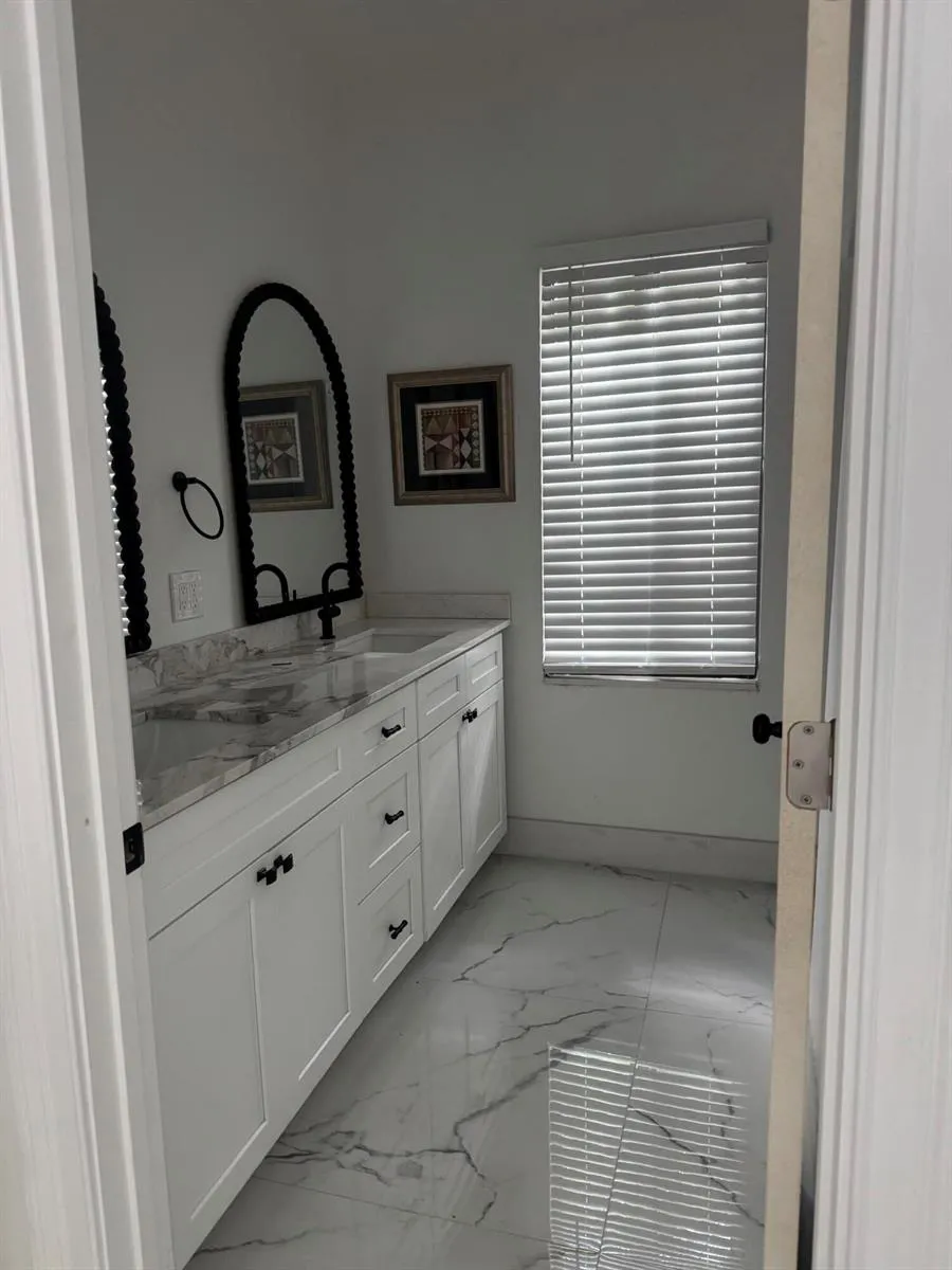 230 NE 14TH Pompano Beach, FL 33060