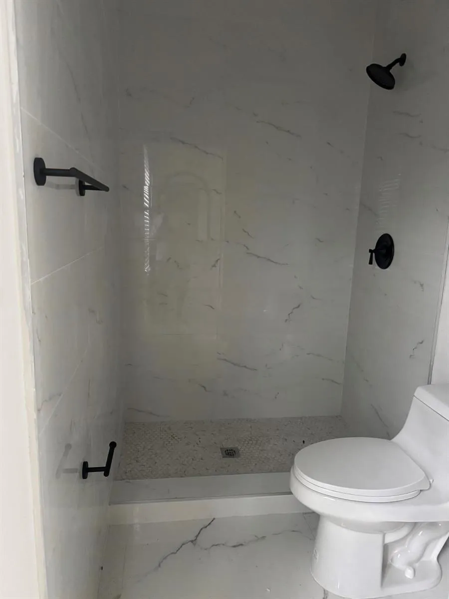 230 NE 14TH Pompano Beach, FL 33060