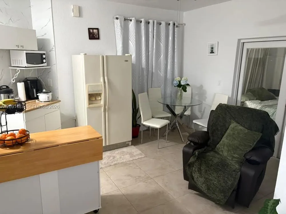 4474 SW 164th Ave #1 Miami, FL 33185