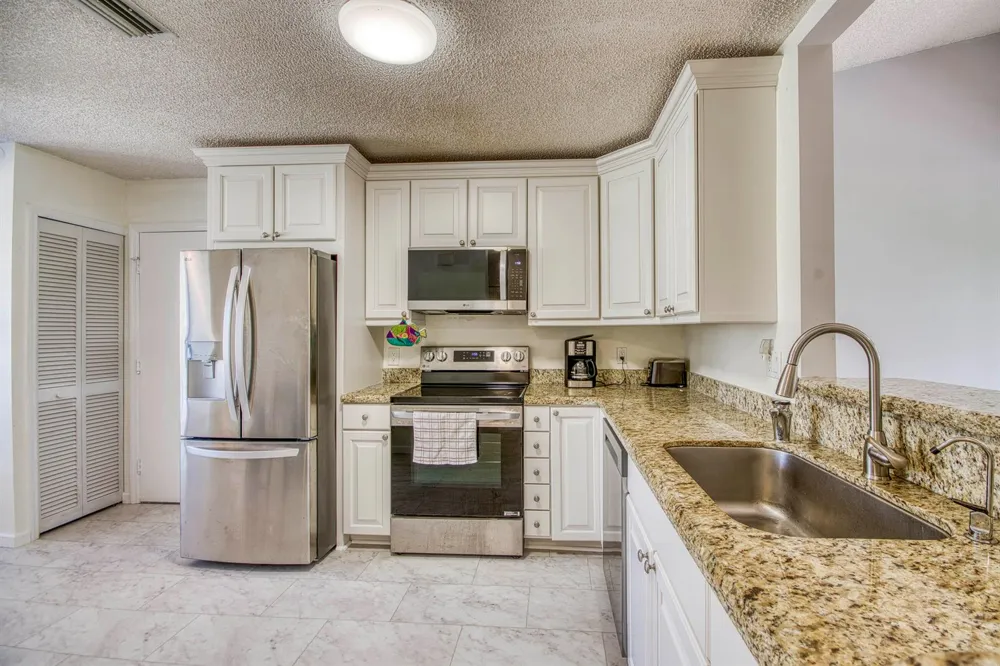 8206 Mooring Circle Boynton Beach, FL 33472