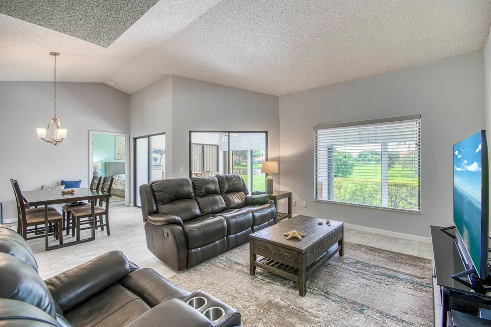 8206 Mooring Circle Boynton Beach, FL 33472