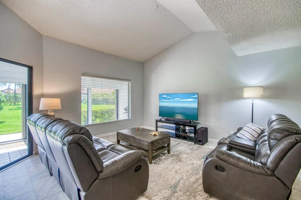 8206 Mooring Circle Boynton Beach, FL 33472