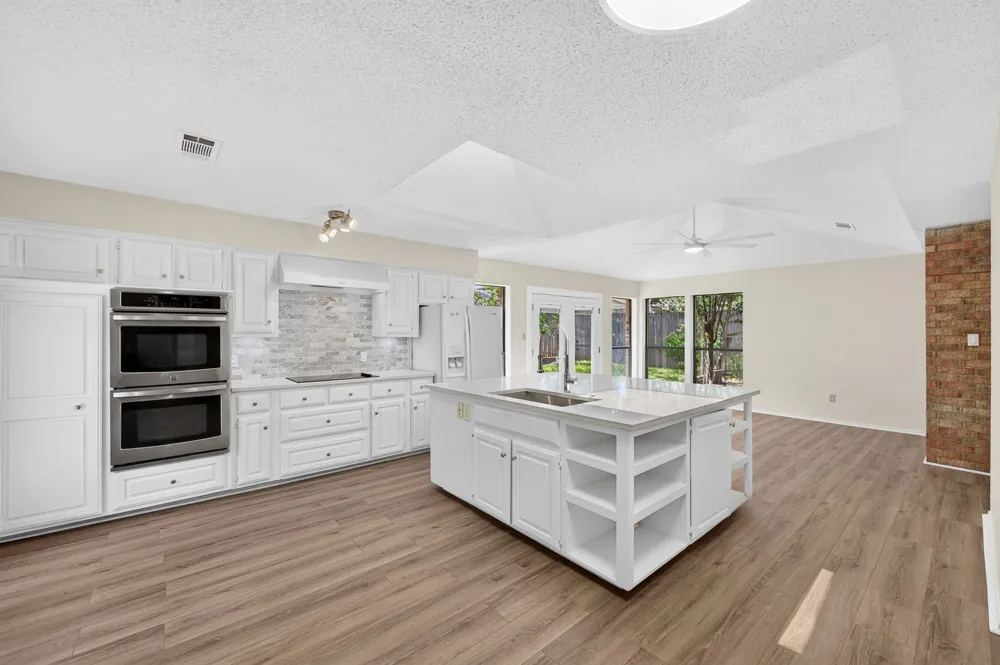 3856 Double Oak Lane Irving, TX 75061