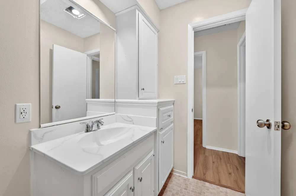3856 Double Oak Lane Irving, TX 75061