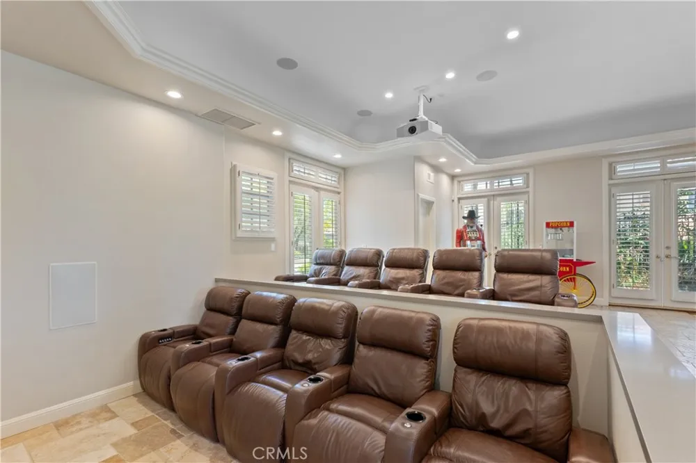 5081 E Copa De Oro Drive Anaheim, CA 92807