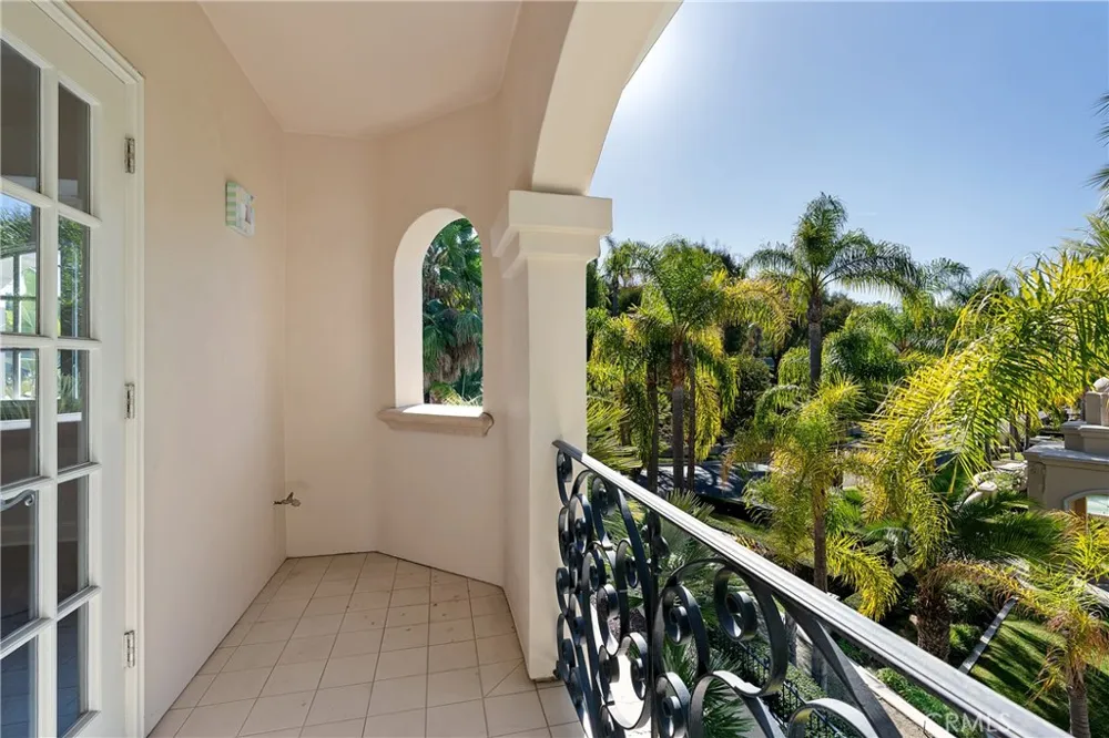 5081 E Copa De Oro Drive Anaheim, CA 92807