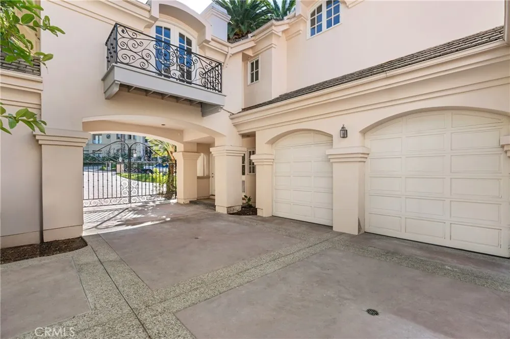 5081 E Copa De Oro Drive Anaheim, CA 92807