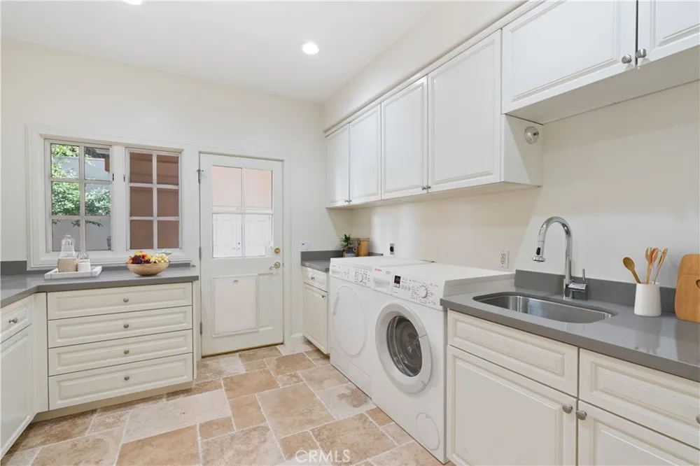 5081 E Copa De Oro Drive Anaheim, CA 92807