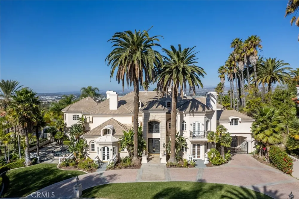 5081 E Copa De Oro Drive Anaheim, CA 92807