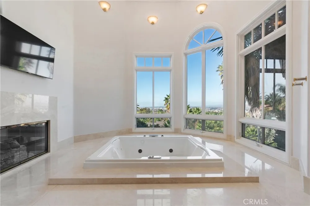 5081 E Copa De Oro Drive Anaheim, CA 92807