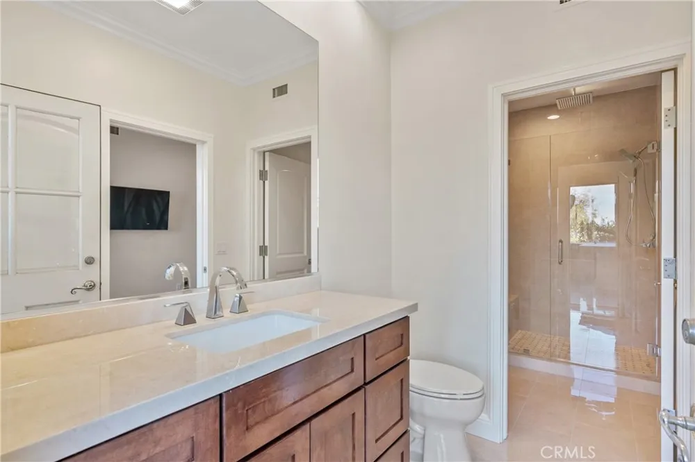 5081 E Copa De Oro Drive Anaheim, CA 92807