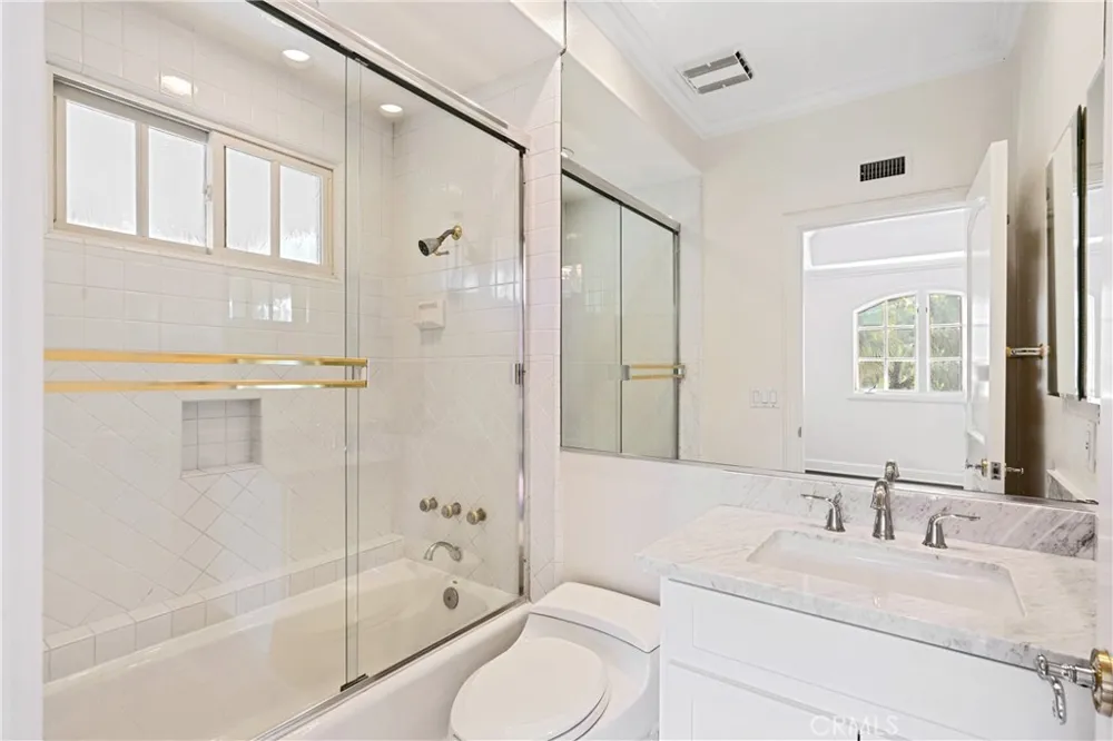 5081 E Copa De Oro Drive Anaheim, CA 92807