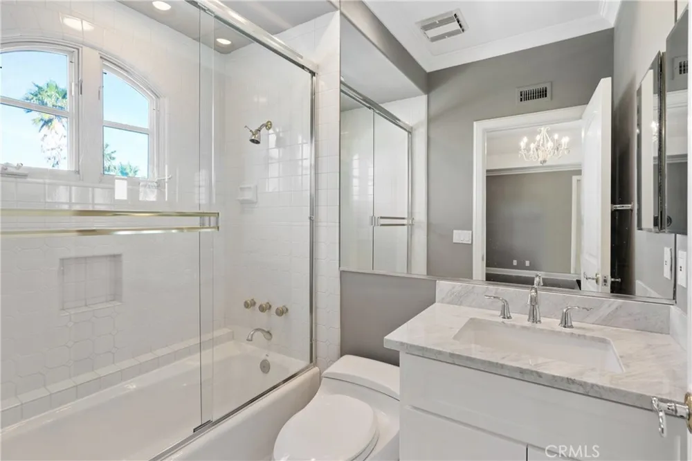 5081 E Copa De Oro Drive Anaheim, CA 92807
