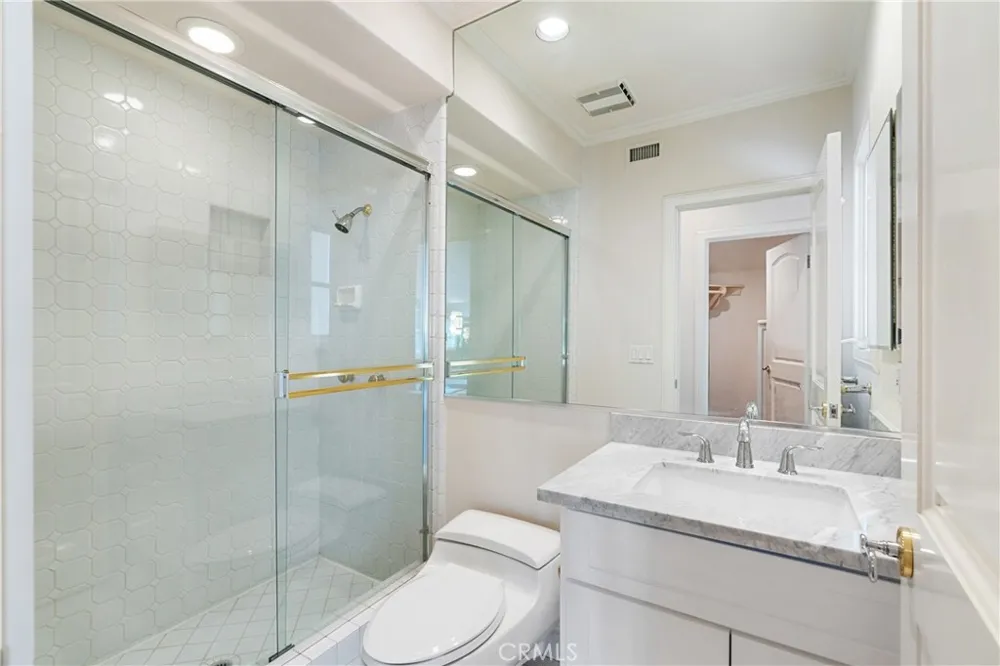 5081 E Copa De Oro Drive Anaheim, CA 92807