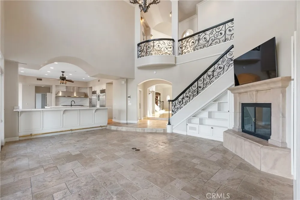 5081 E Copa De Oro Drive Anaheim, CA 92807