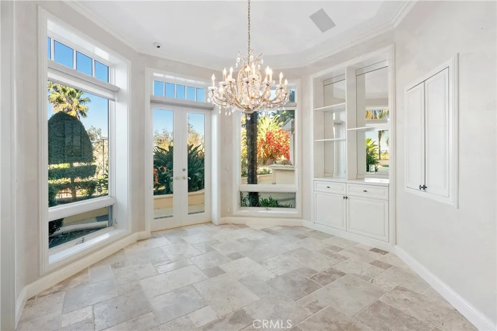 5081 E Copa De Oro Drive Anaheim, CA 92807