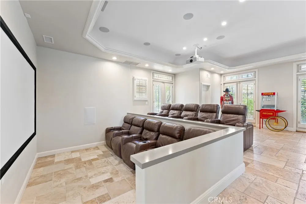 5081 E Copa De Oro Drive Anaheim, CA 92807
