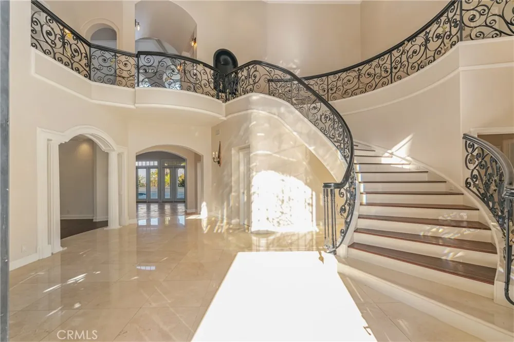 5081 E Copa De Oro Drive Anaheim, CA 92807