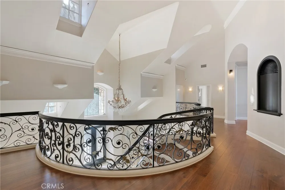5081 E Copa De Oro Drive Anaheim, CA 92807