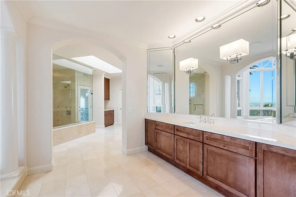 5081 E Copa De Oro Drive Anaheim, CA 92807