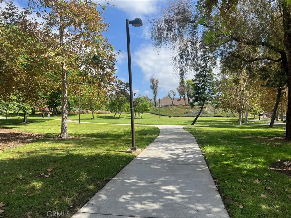 26415 Waterford Lake Forest, CA 92630