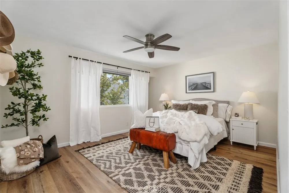 26415 Waterford Lake Forest, CA 92630