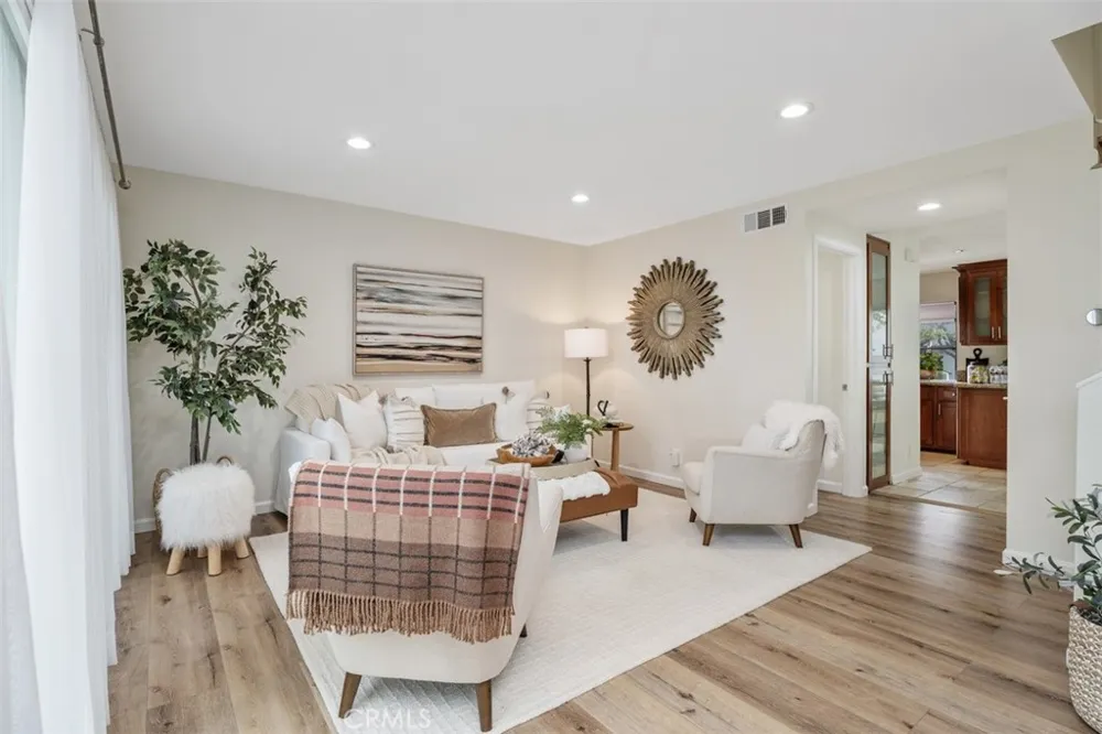26415 Waterford Lake Forest, CA 92630