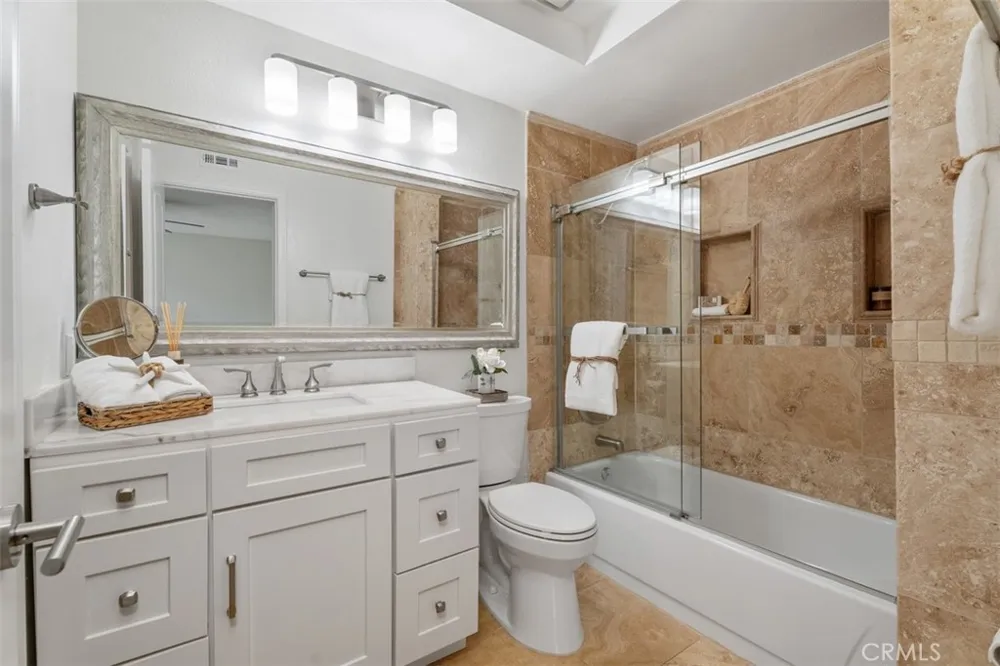 26415 Waterford Lake Forest, CA 92630