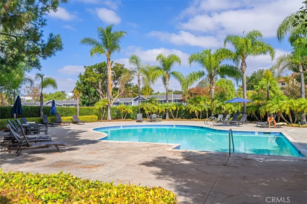 26415 Waterford Lake Forest, CA 92630