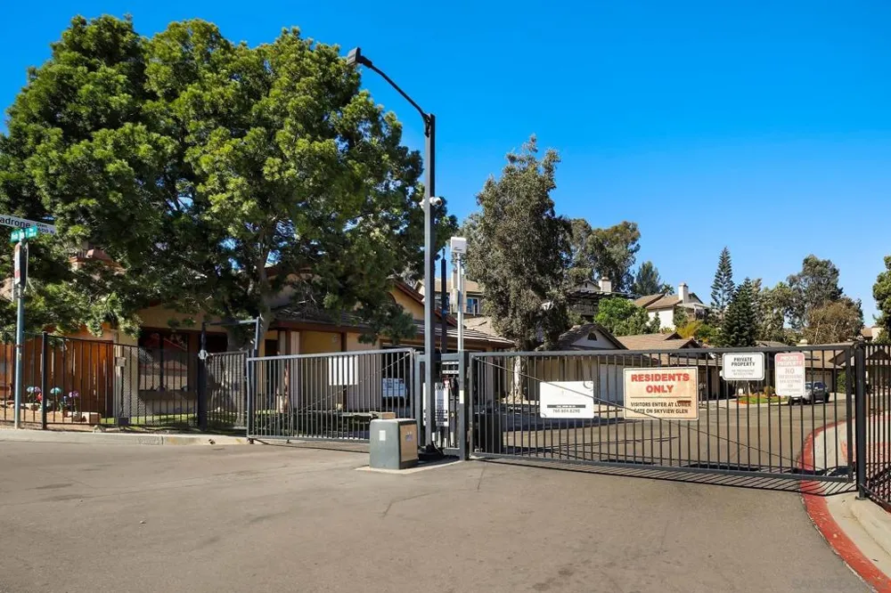 1690 Madrone Glen Escondido, CA 92027