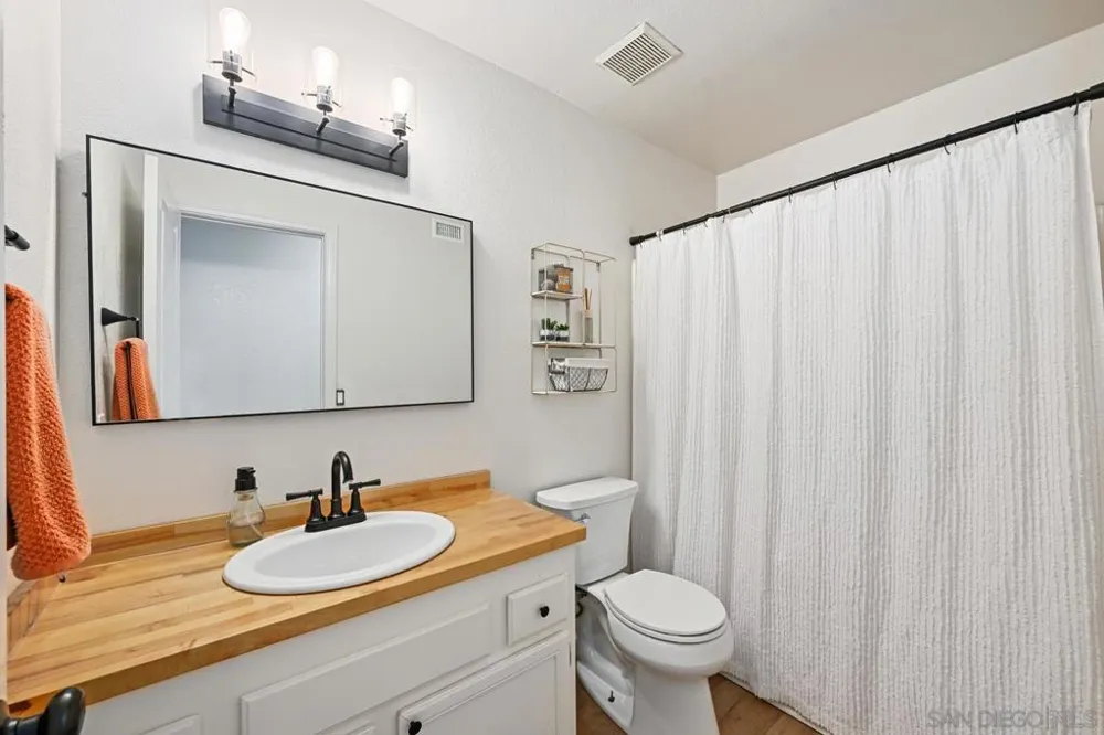 1690 Madrone Glen Escondido, CA 92027