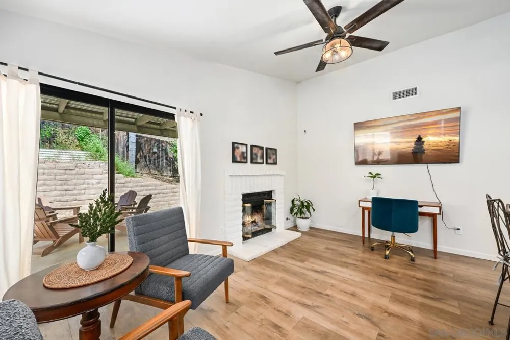 1690 Madrone Glen Escondido, CA 92027